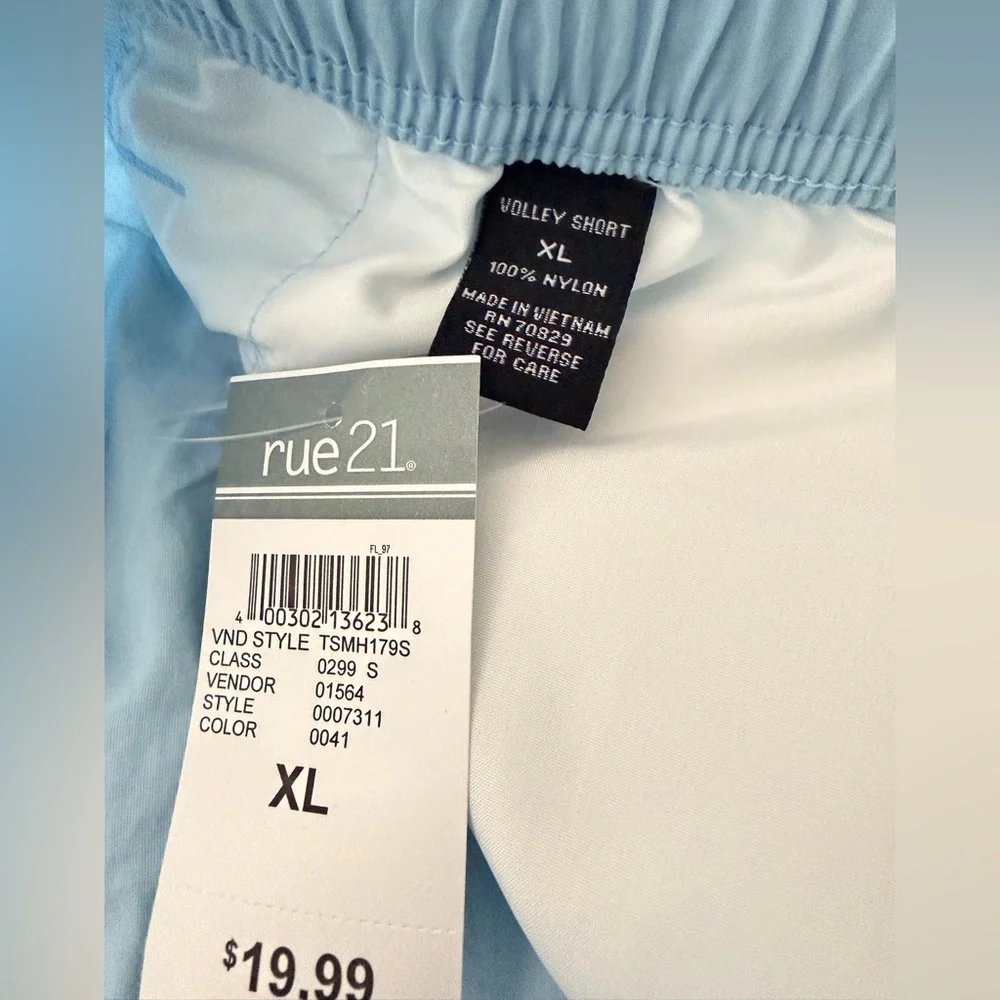 🛍️Rue21 Men’s Light Blue Volley Shorts